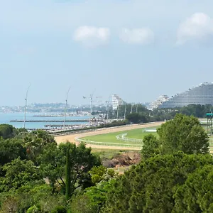 https://studio-bord-de-mer-cagnes-sur-mer.fr-provencehotel.com